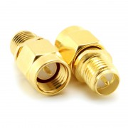 Adaptor SMA Male / RPSMA Female